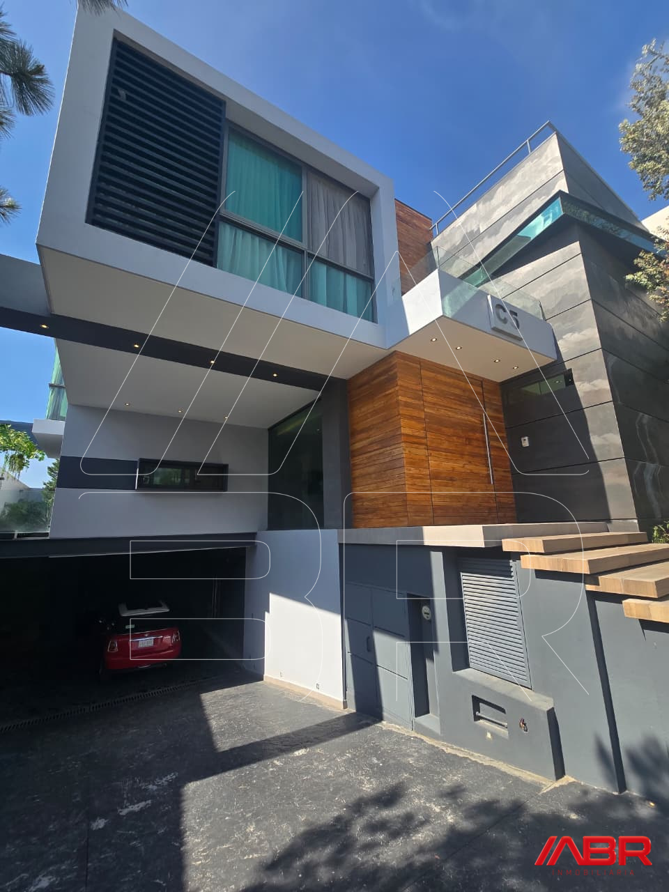 RESIDENCIA EN VENTA EN PUERTA LAS LOMAS CON 4 RECAMARAS Y SALON DE JUEGOS O CINE · foto 3