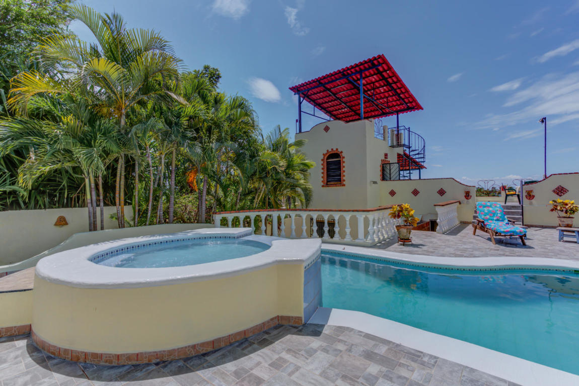 Casa en venta en Jacarandas 10, La peñita de jaltemba, Compostela