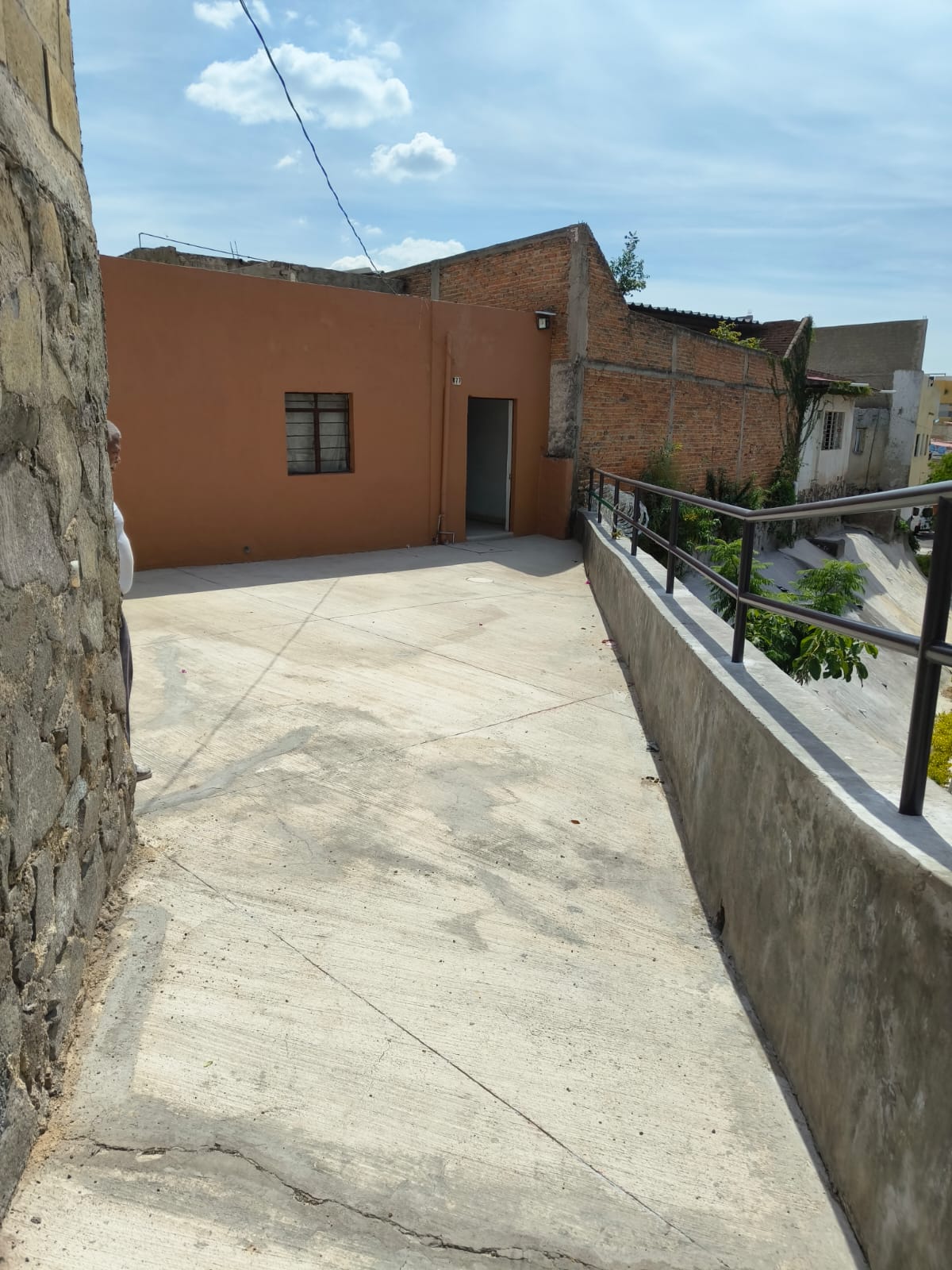 CASA EN VENTA EN LA COL. DIVISION DEL NORTE EN GUADALAJARA, JAL. $1'530,000