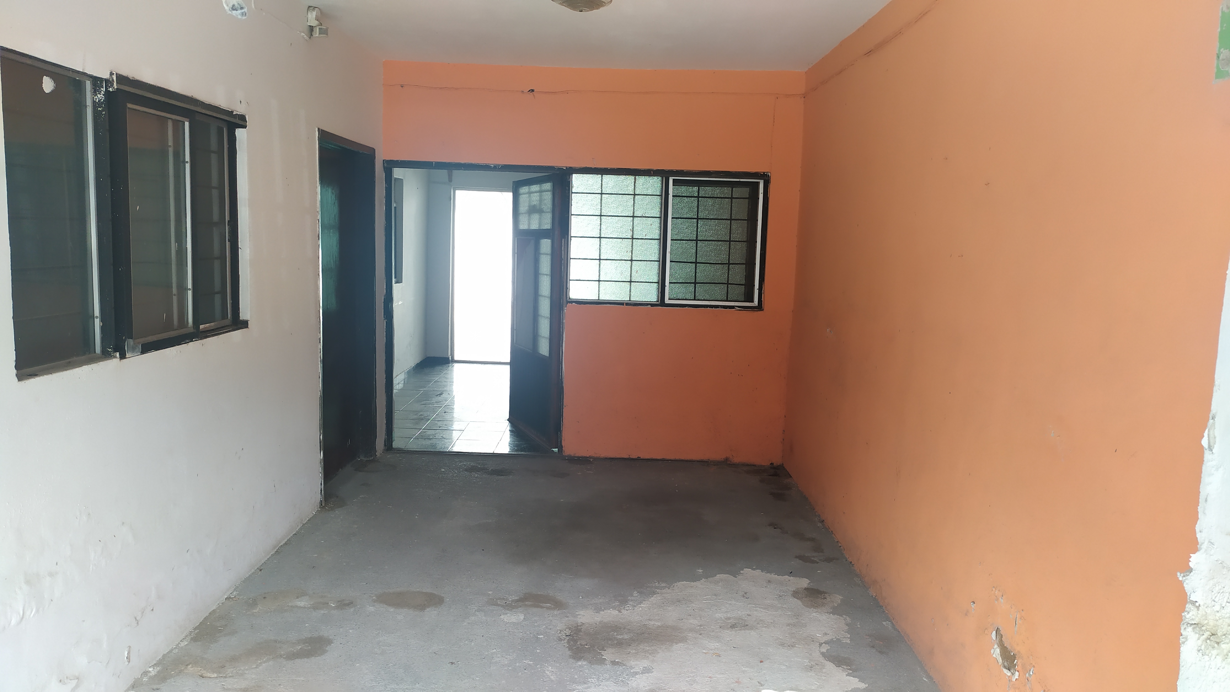 Amplia Casa en venta