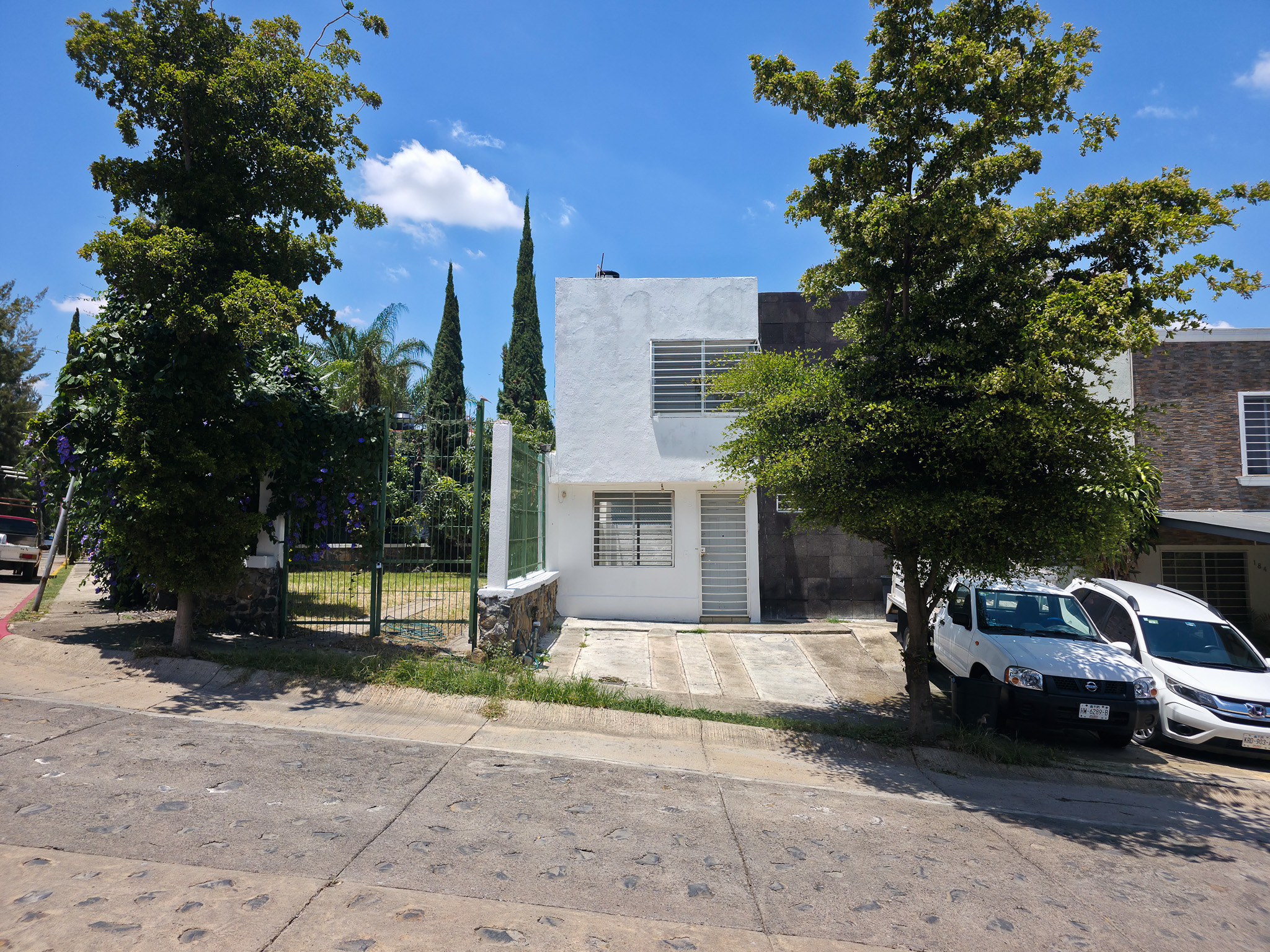 Casa con amplio jardín en renta en Terralta