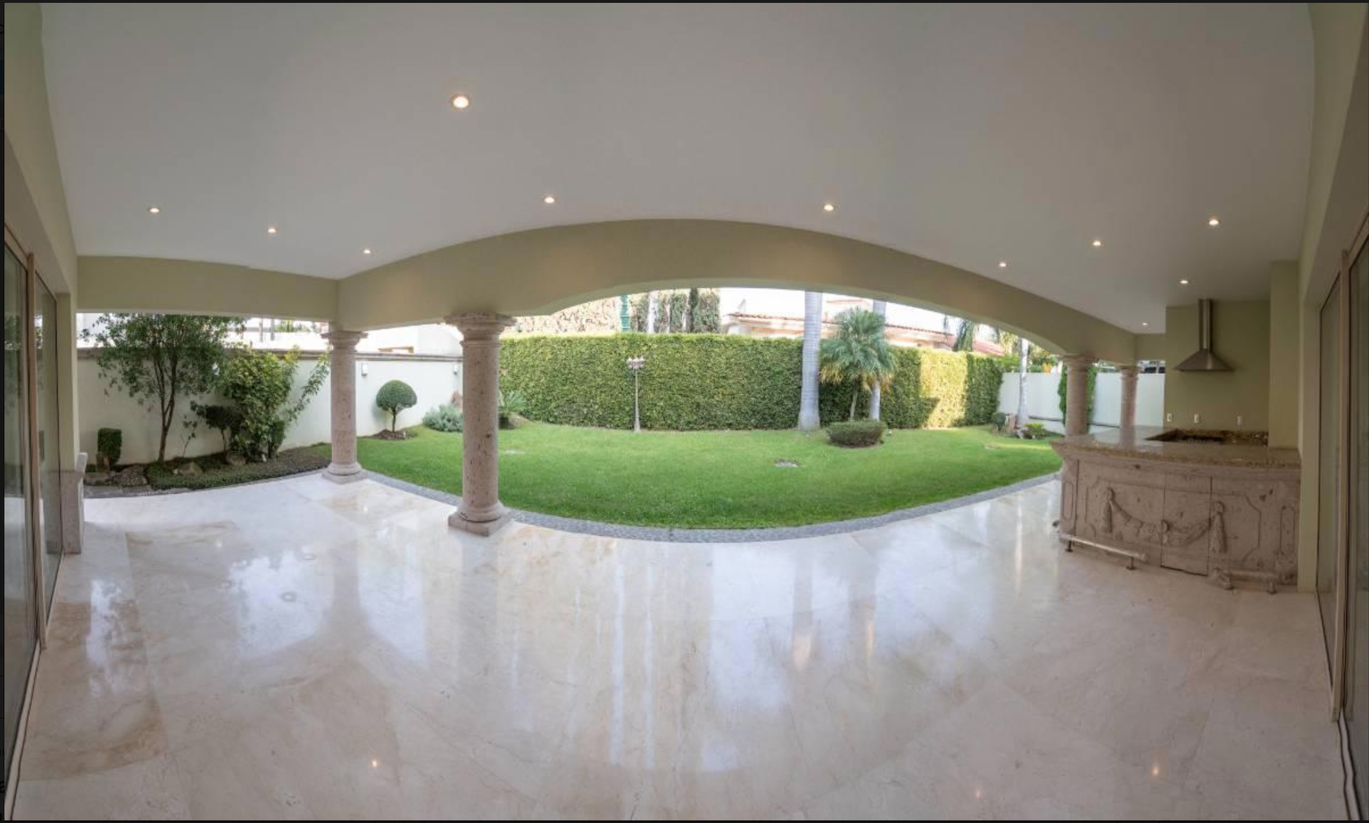 Casa en venta en Boulevard 2222, Colonia puerta de hierro, Zapopan