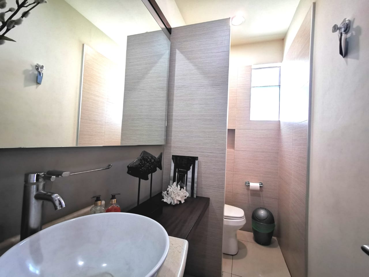 Casa en venta en Av.,Vallarta,Y,Av.,Inglaterra 1, Colonia puertas del