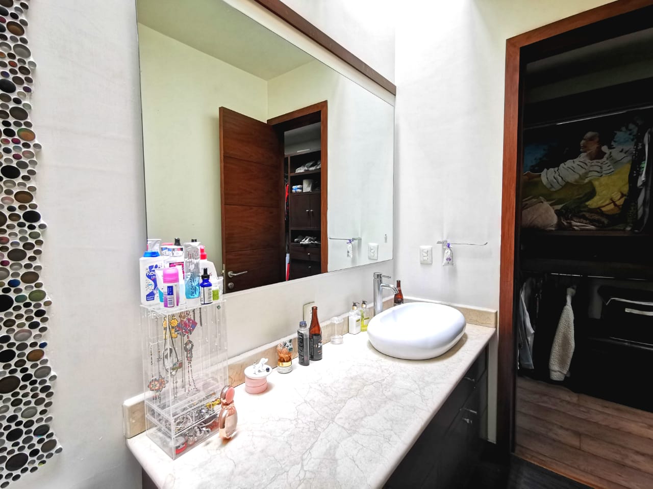 Casa en venta en Av.,Vallarta,Y,Av.,Inglaterra 1, Colonia puertas del