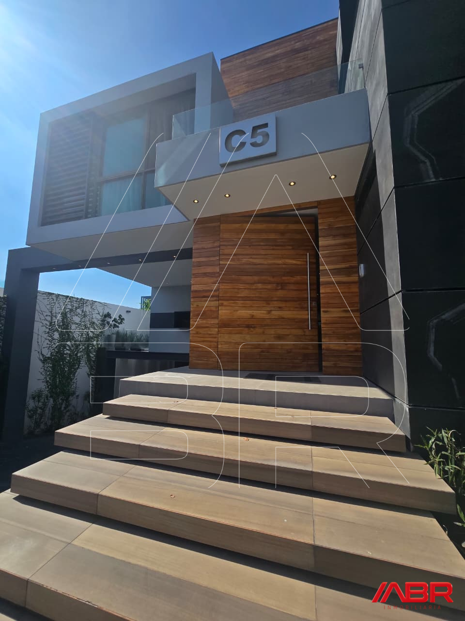 RESIDENCIA EN VENTA EN PUERTA LAS LOMAS CON 4 RECAMARAS Y SALON DE JUEGOS O CINE · foto 5
